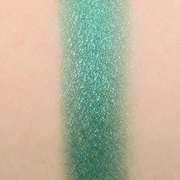 ⭐️HOST PICK⭐ Make Up For Ever: Artist Eyeshadow in ME304 Emerald - Picture 14 of 16